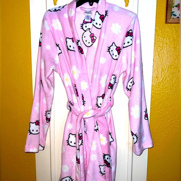 Hello Kitty Robe - Picture 4 of 4